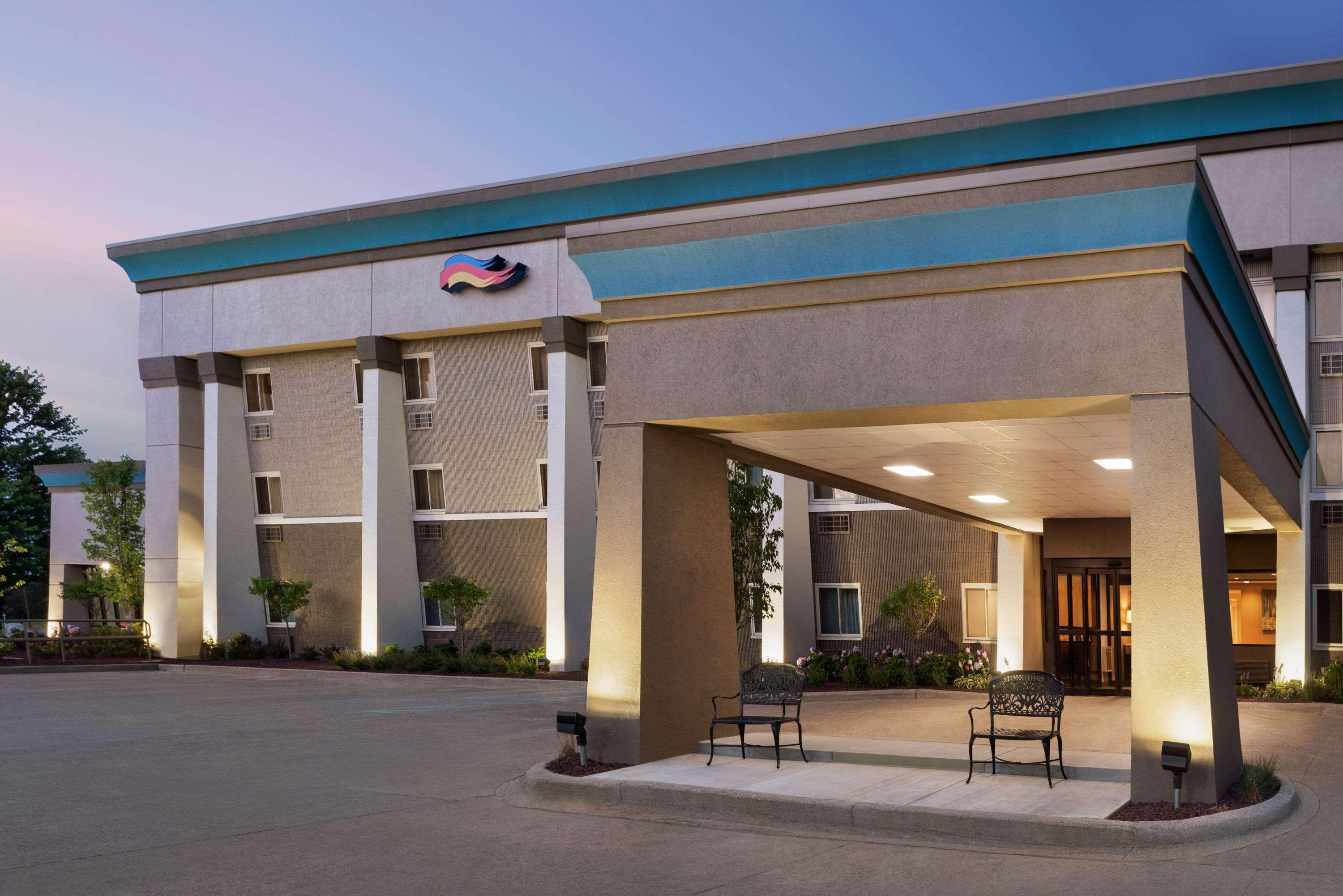 Hotel Baymont By Wyndham Mt. Pleasant Mount Pleasant Exterior foto