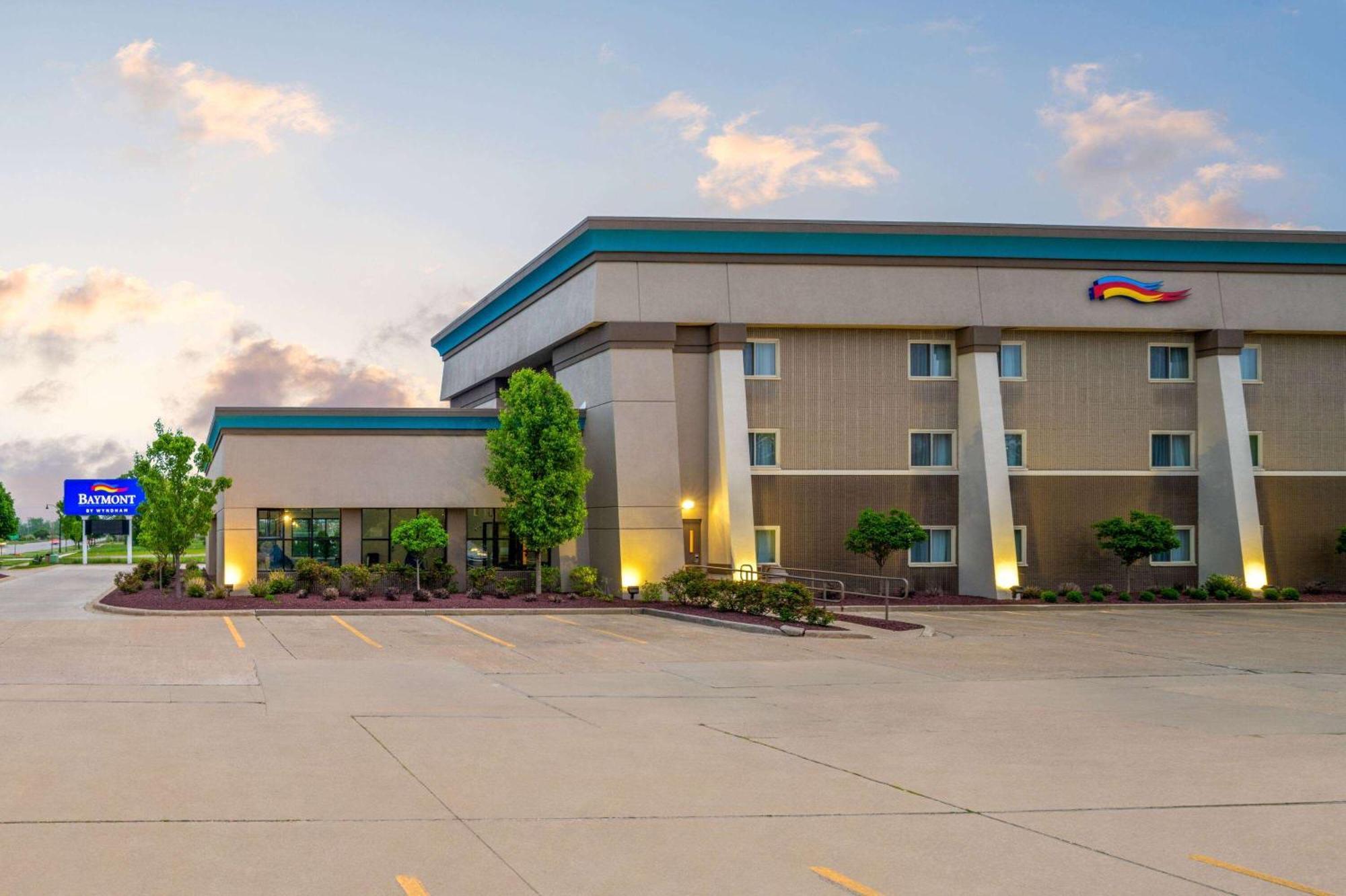 Hotel Baymont By Wyndham Mt. Pleasant Mount Pleasant Exterior foto